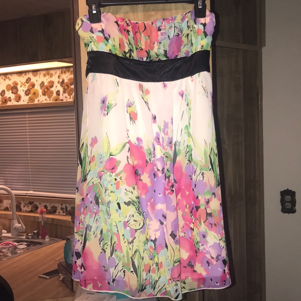 🌸SPRING🌼Forever 21 floral strapless dress